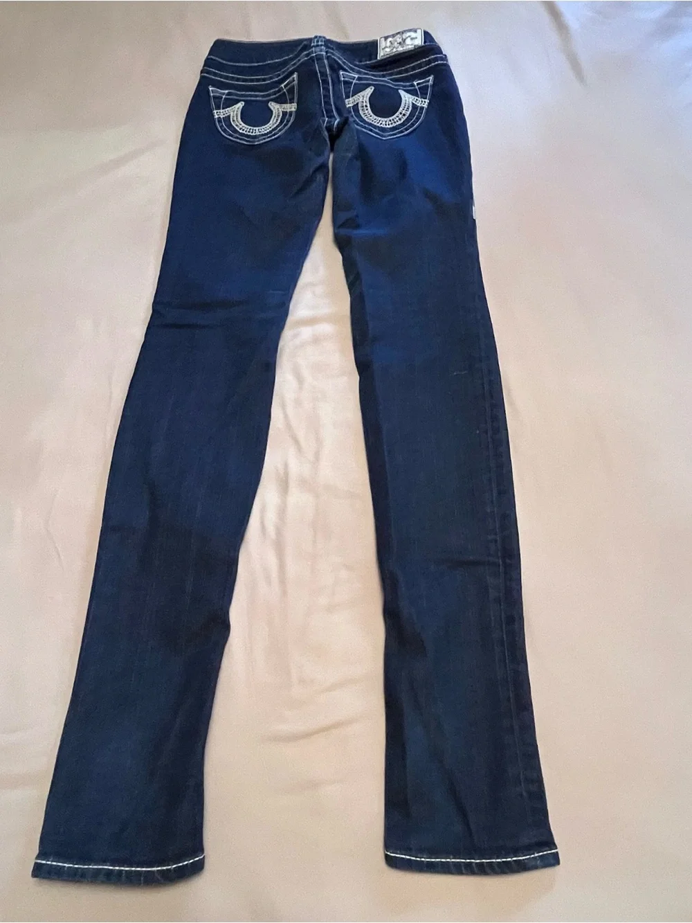 🇺🇸 True Religion Woman’s Low Rise Skinny Jeans with White Stitching & Embroidery - Picture 2 of 16